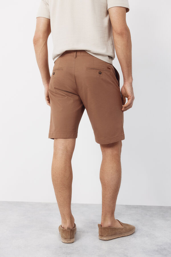 Cortefiel Bermuda chino leve Castanho