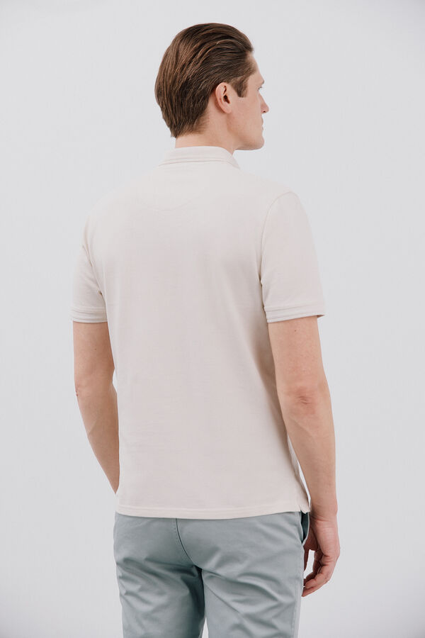 Cortefiel Polo estruturado com gola aberta Ecru