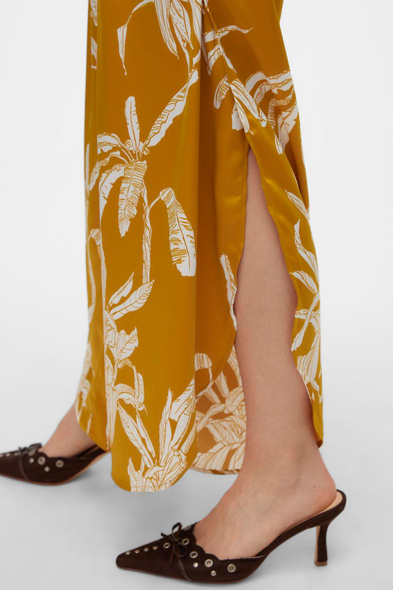 Vero Moda Pantal&oacute;n fluido efecto satinado