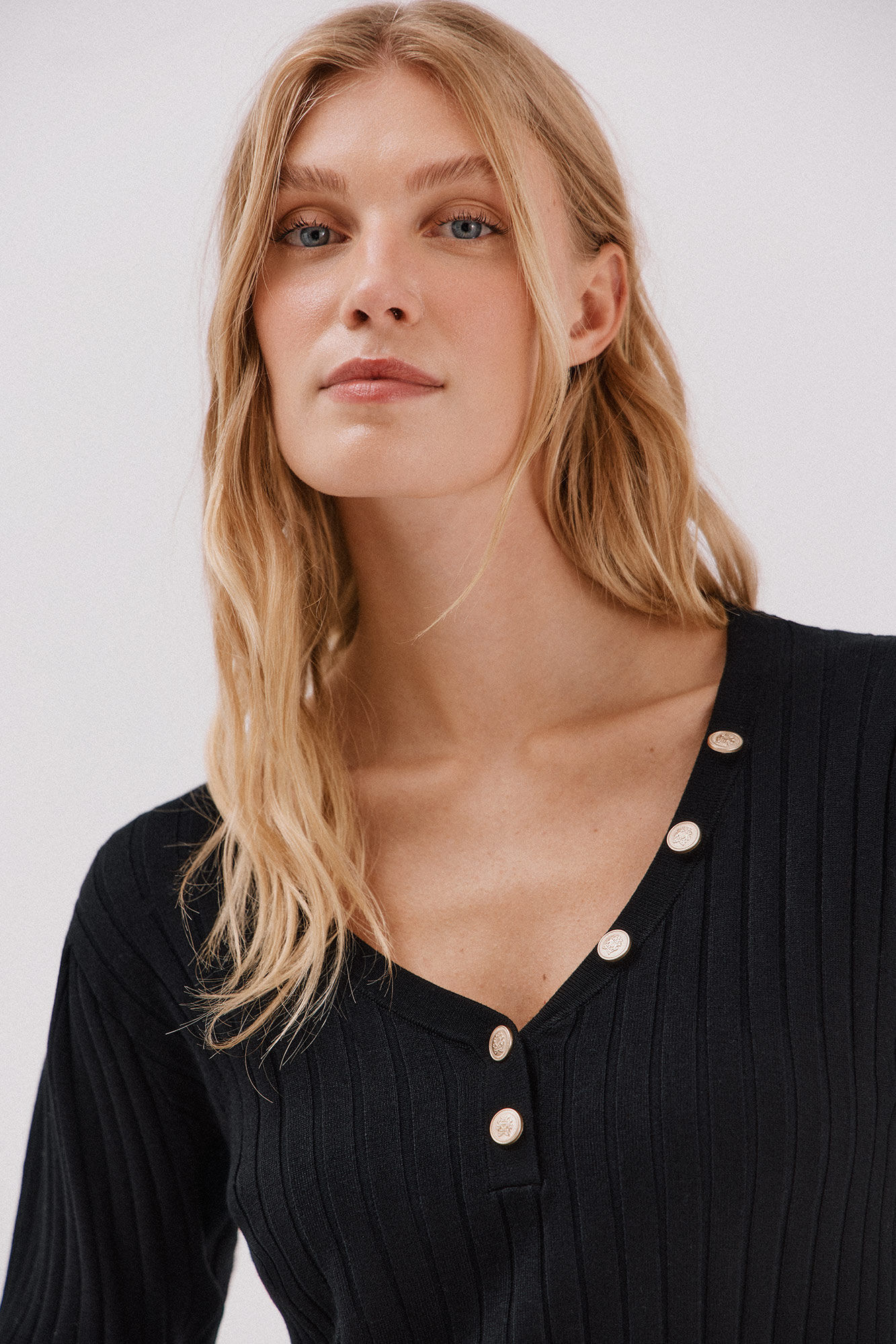 Cortefiel Jersey pico botones