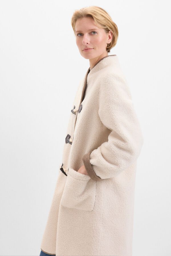 Cortefiel Abrigo detalle de alamares Marfil