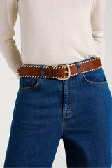 Vila Cintur&oacute;n de piel con pespuntes Marr&oacute;n