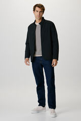 Selected Chaqueta técnica resistente al agua y al viento confeccionada con materiales reciclados. Negro