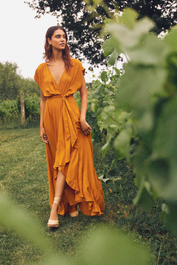 Vila Vestido largo cruzado con abertura lateral Naranja