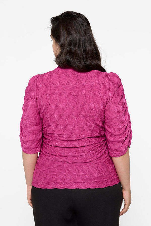 Evoked by Vila Top manga media curvy Morado