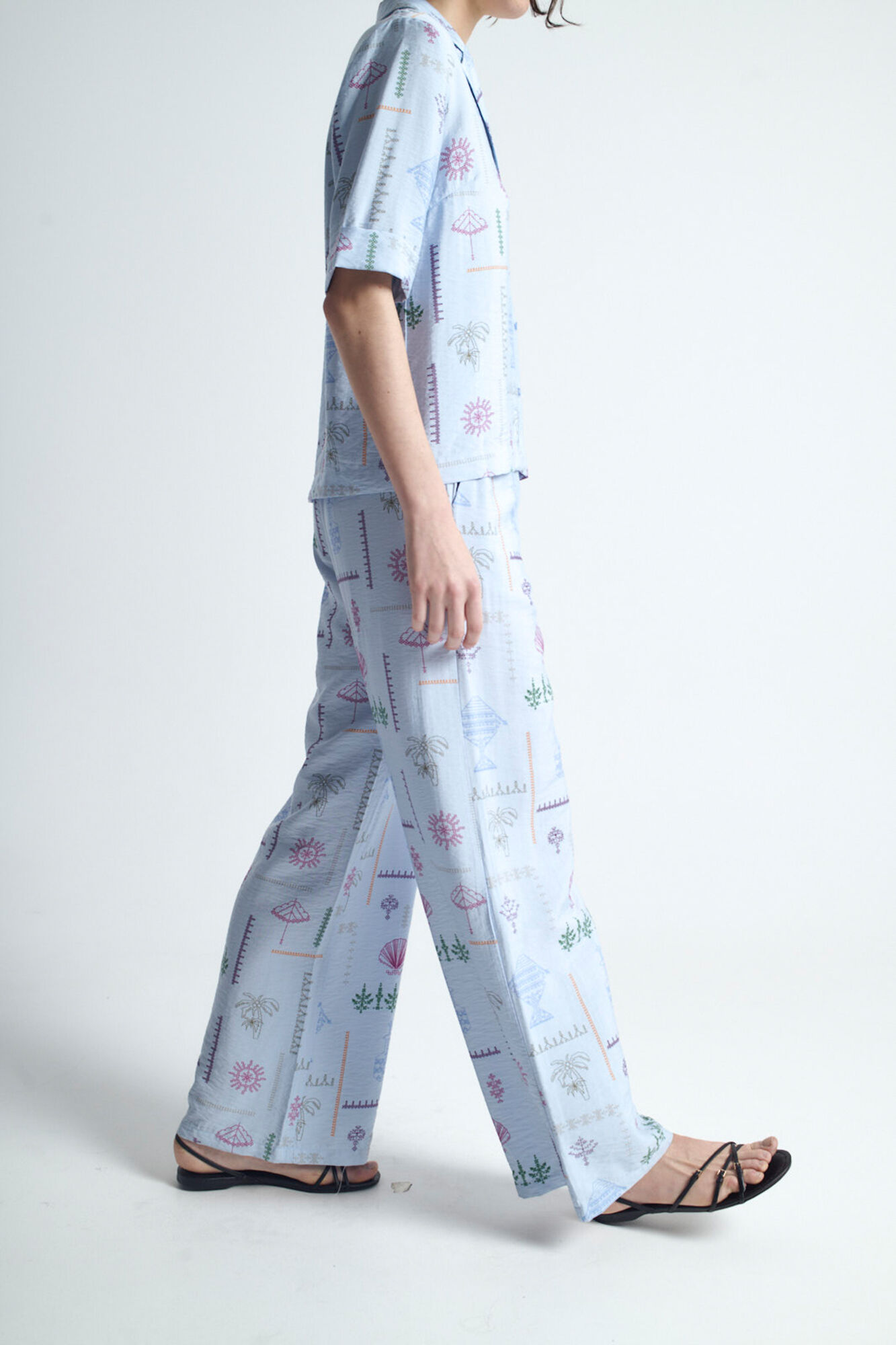 Object Pantal&oacute;n estampado fluido