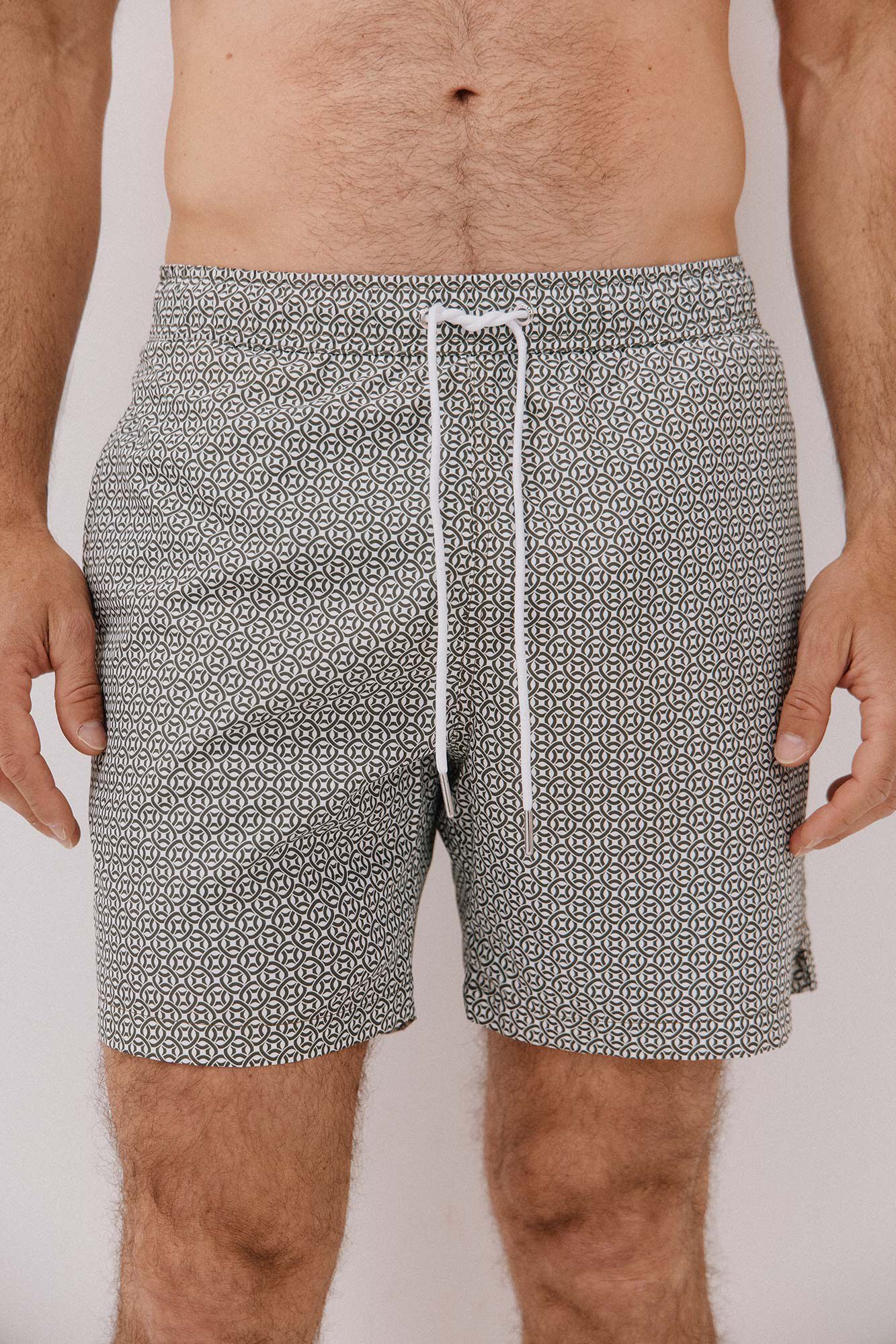 Cortefiel Ba&ntilde;ador estampado geom&eacute;trico circulos