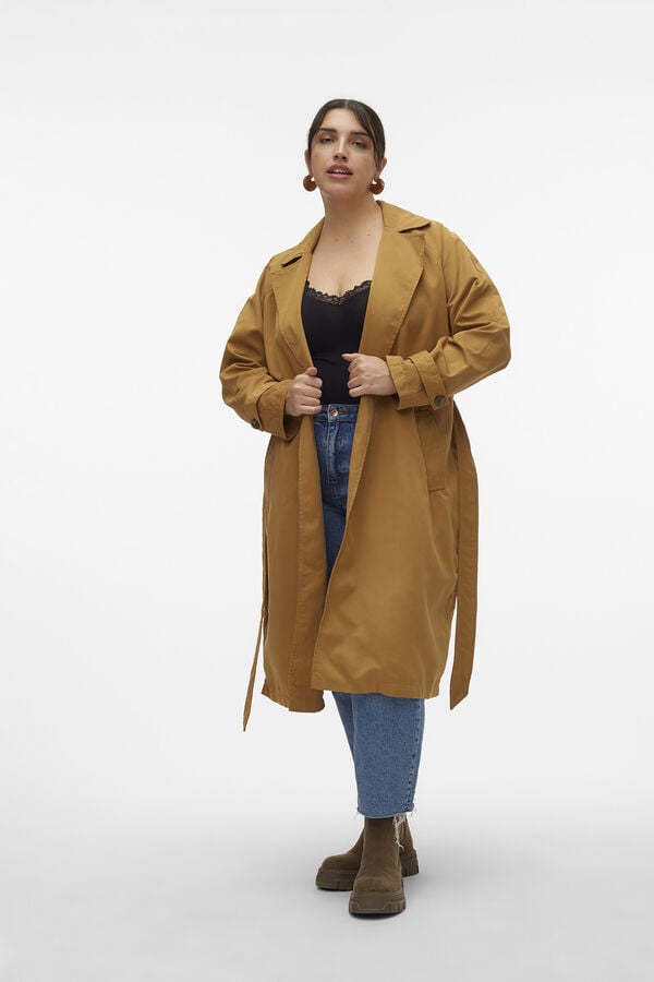 Vero Moda Curve Gabardina larga talla grande Marr&oacute;n