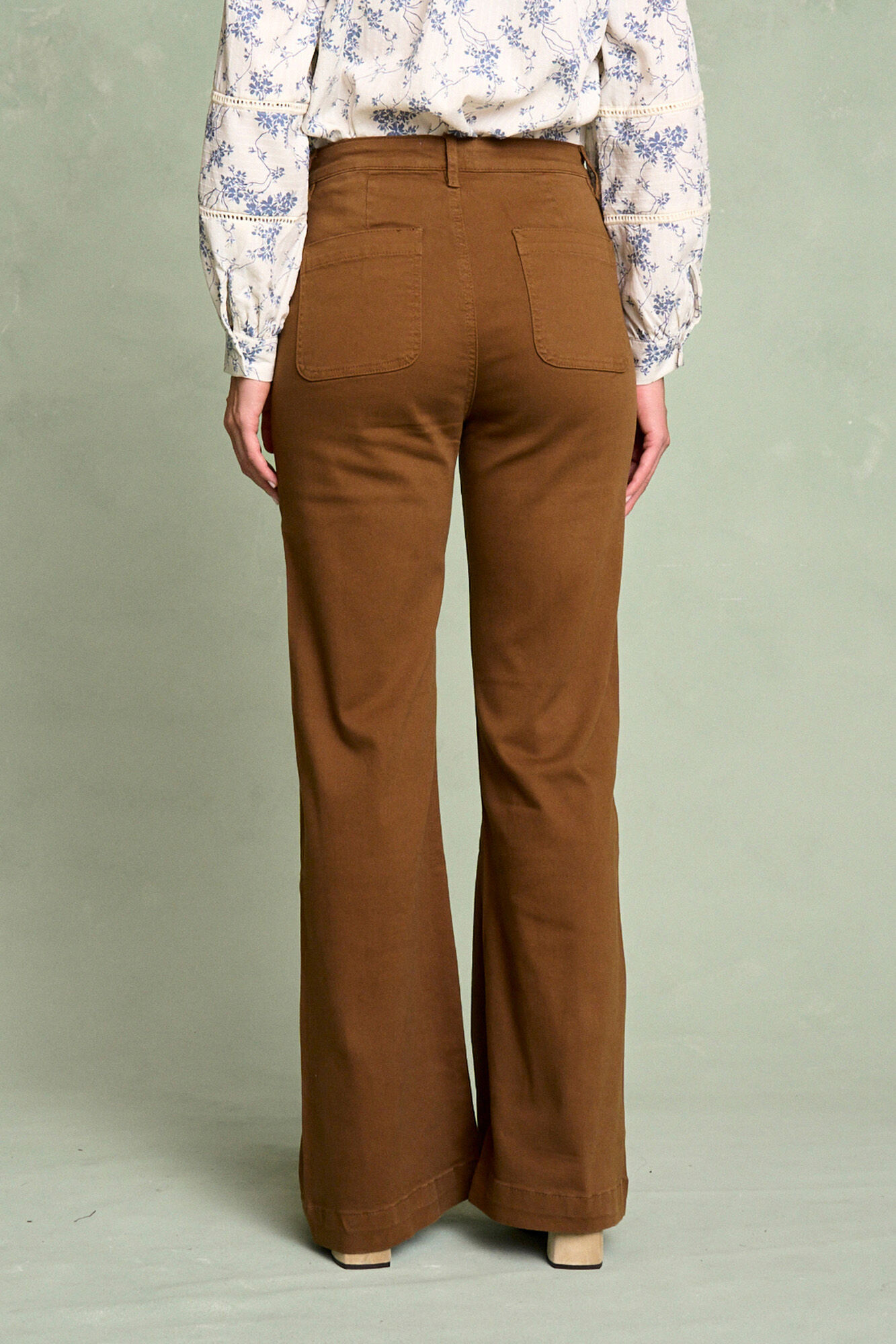 Pol&iacute;n Et Moi Pantal&oacute;n vaquero bot&oacute;n Camel