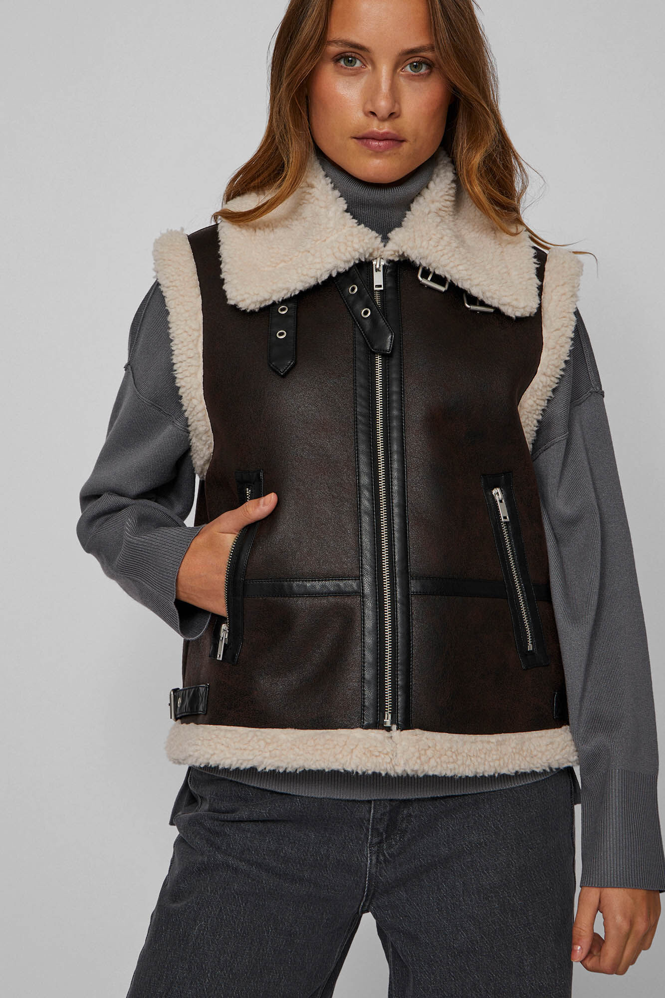 Vila Colete de polipele com borrego