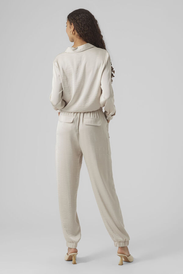 Vero Moda Cal&ccedil;as skinny efeito acetinado Tostado