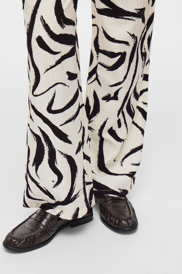 Vila Pantal&oacute;n estampado cintura alta Gris