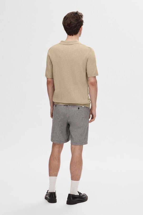 Selected Polo de manga curta confecionado com linho e algod&atilde;o.  Cinzento