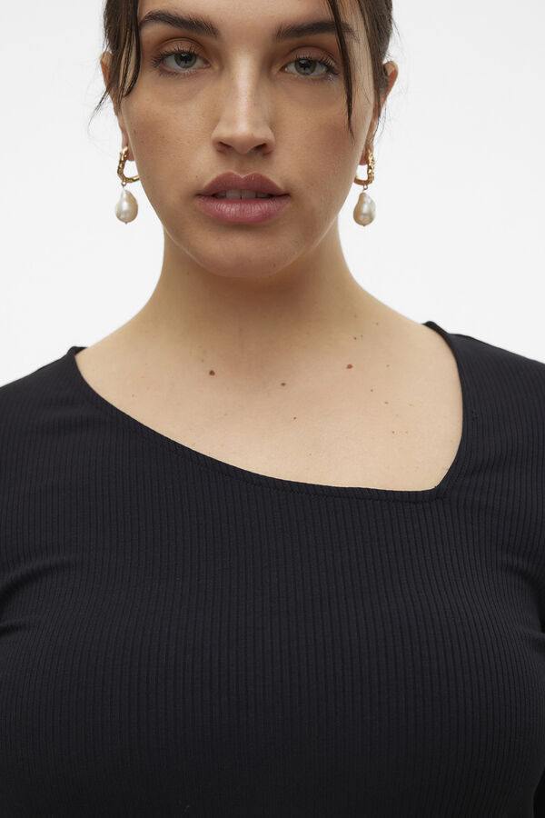 Vero Moda Curve Camiseta escote asimétrico talla grande Negro