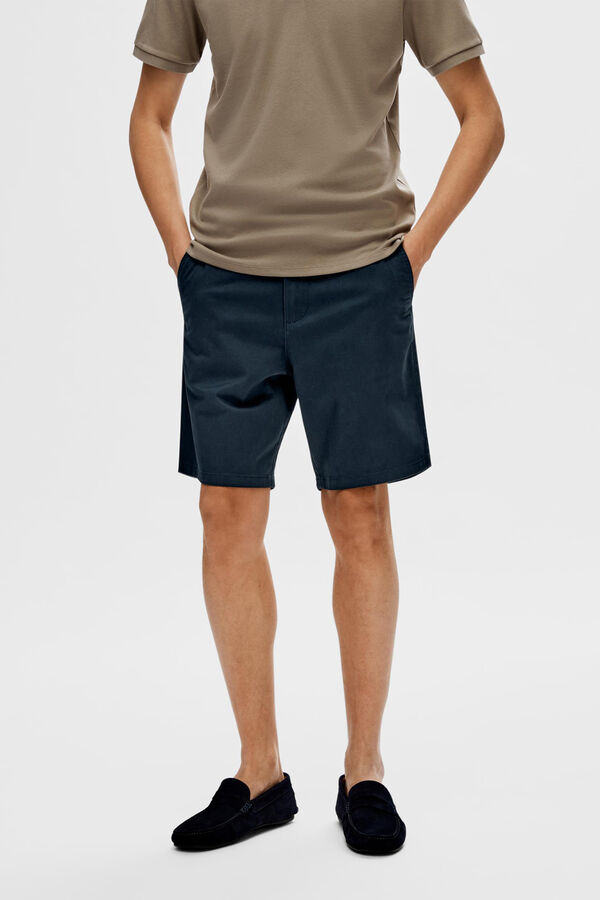 Selected Pantal&oacute;n chino corto confeccionado con algod&oacute;n org&aacute;nico. Azul marino