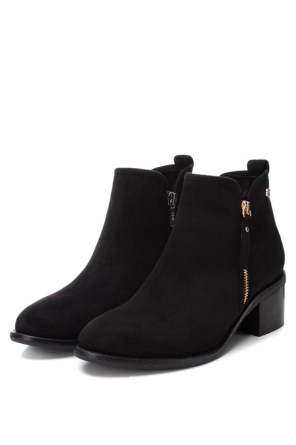 XTI Bot&iacute;n se&ntilde;ora antelina con tac&oacute;n y adorno cremallera Negro