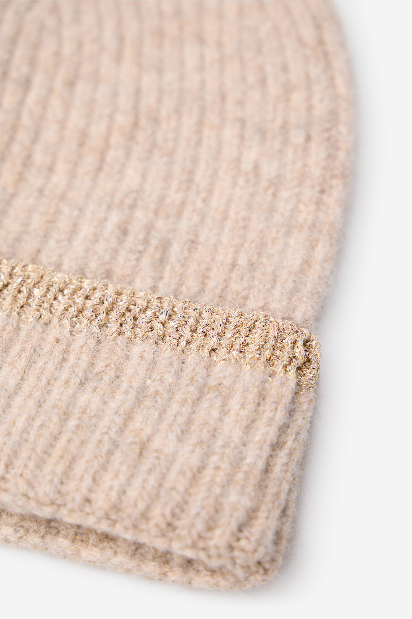 Cortefiel Gorro punto lurex