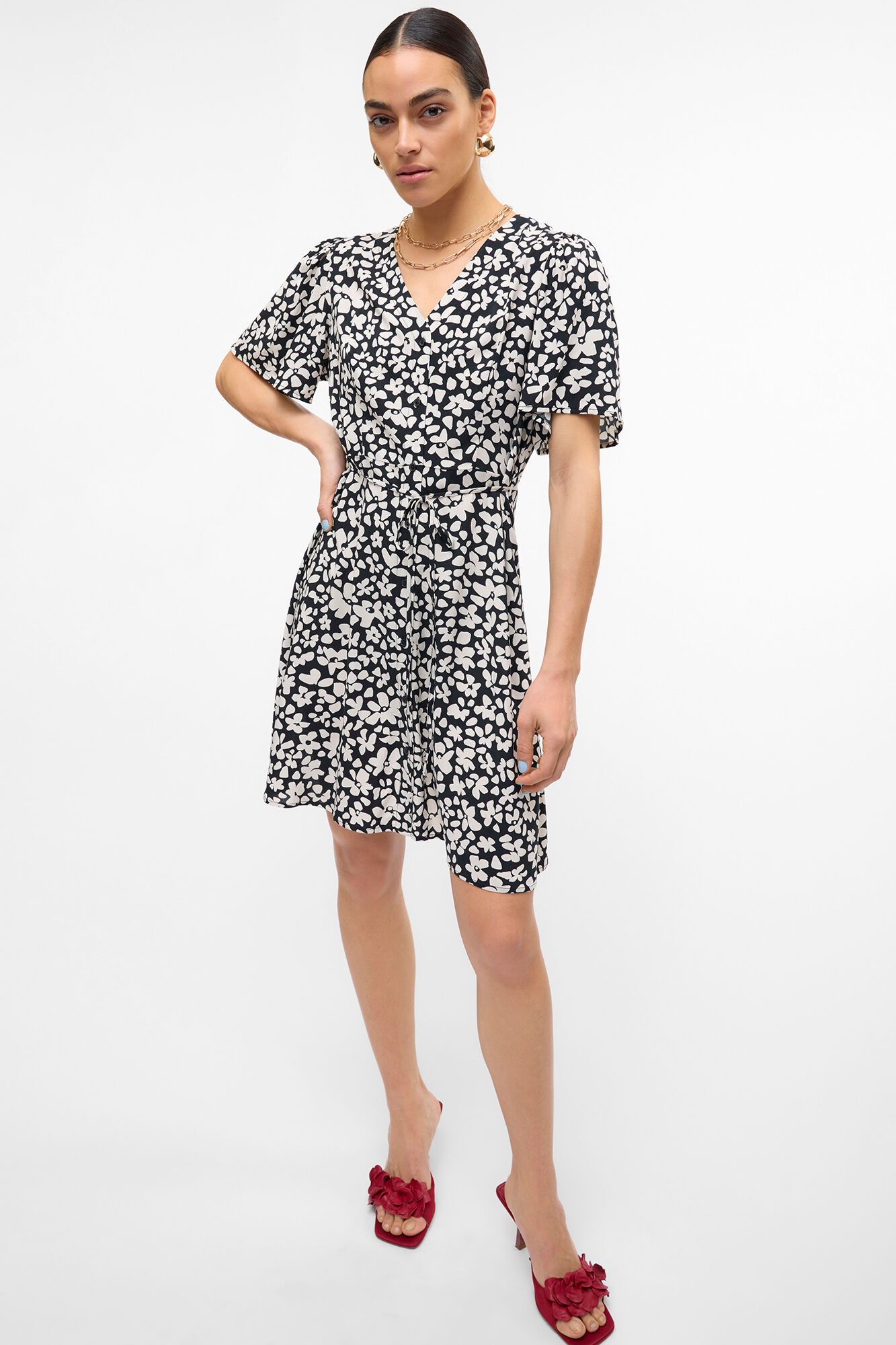 Vero Moda Vestido corto con botones