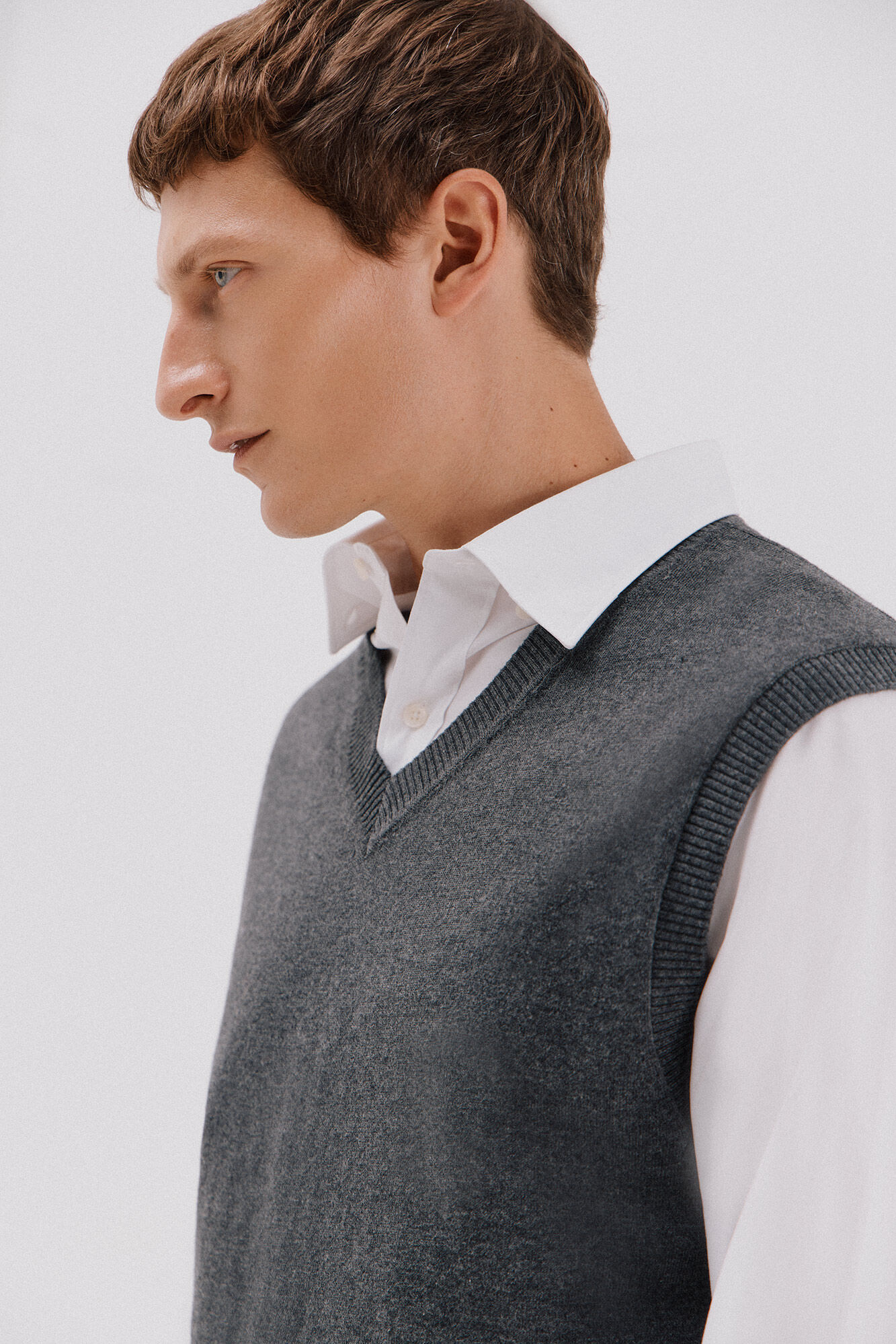 Cortefiel Chaleco punto algod&oacute;n cashmere cuello pico