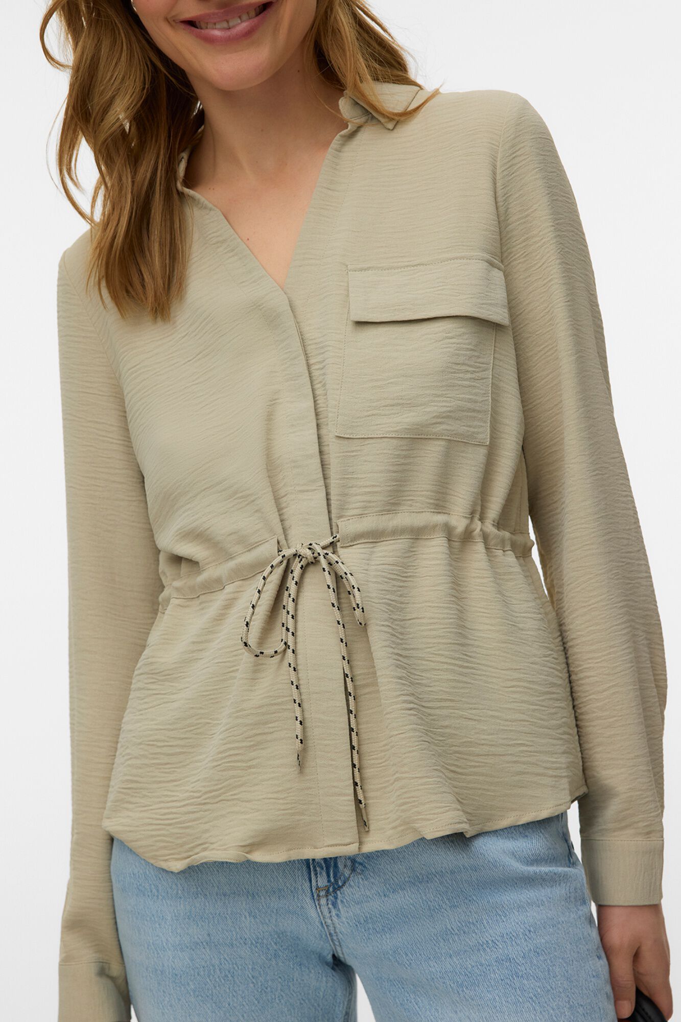 Vero Moda Camisa manga comprida cord&atilde;o ajust&aacute;vel