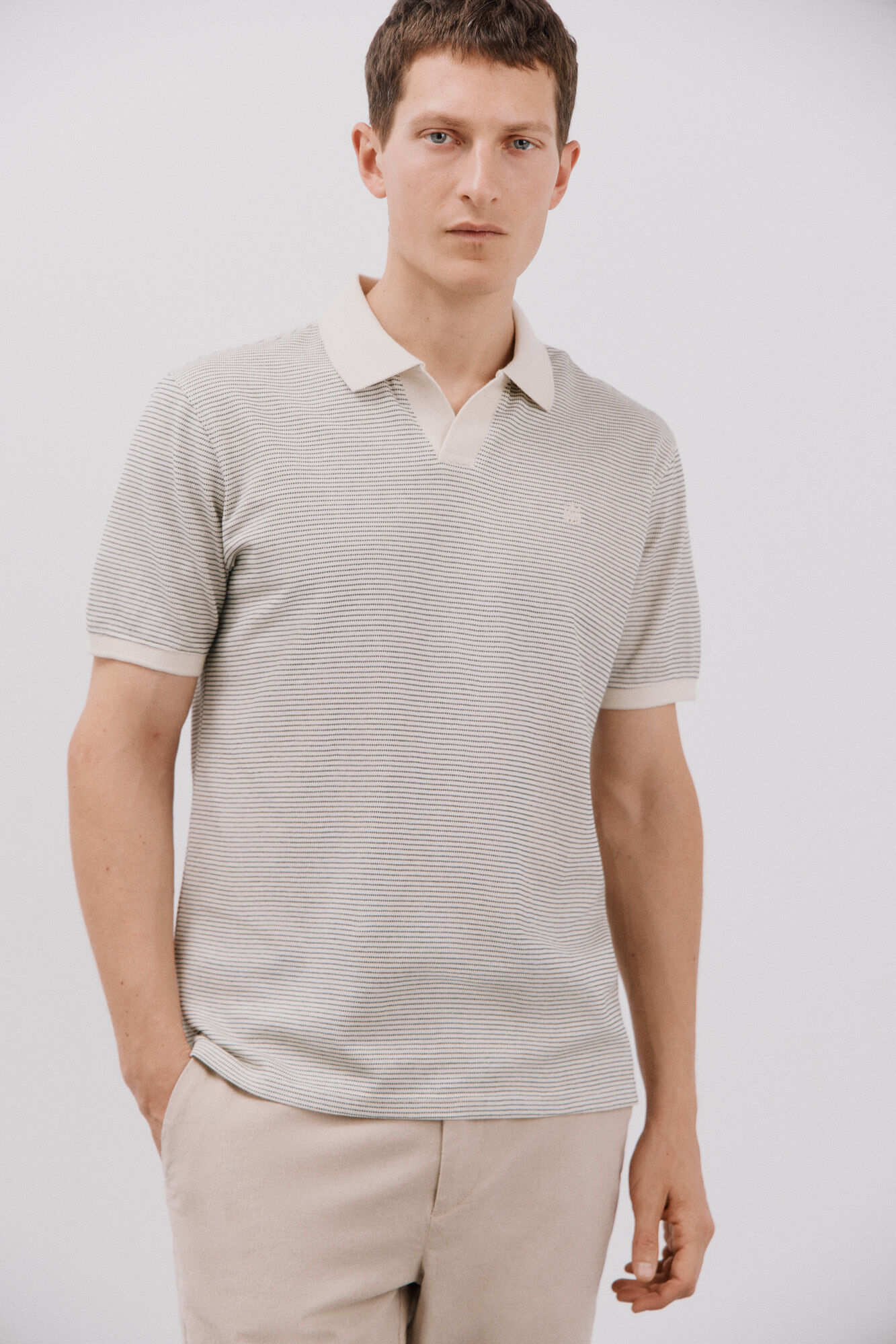 Cortefiel Polo rayas estructura cuello abierto