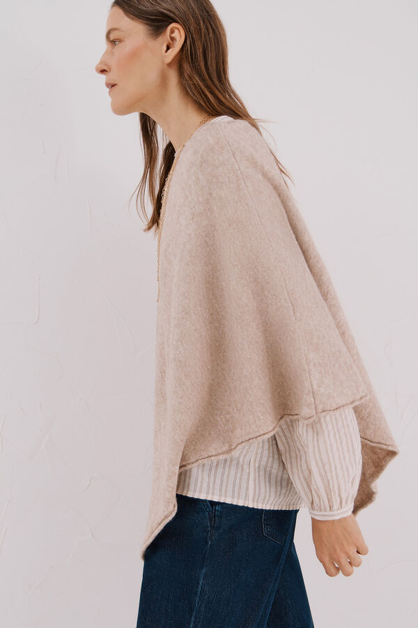 Cortefiel Poncho tacto suave Beige