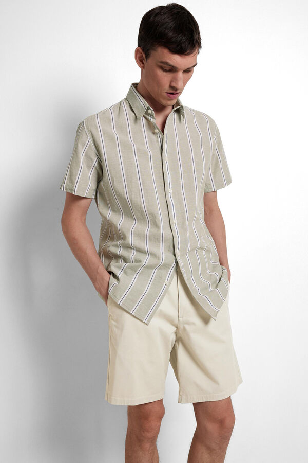 Selected Calças chino curtas confecionadas com algodão orgânico.  Cinzento