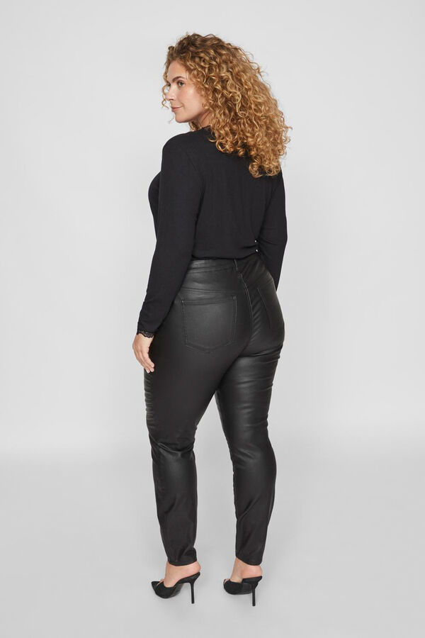 Evoked by Vila Cal&ccedil;a skinny encerada curvil&iacute;nea Preto