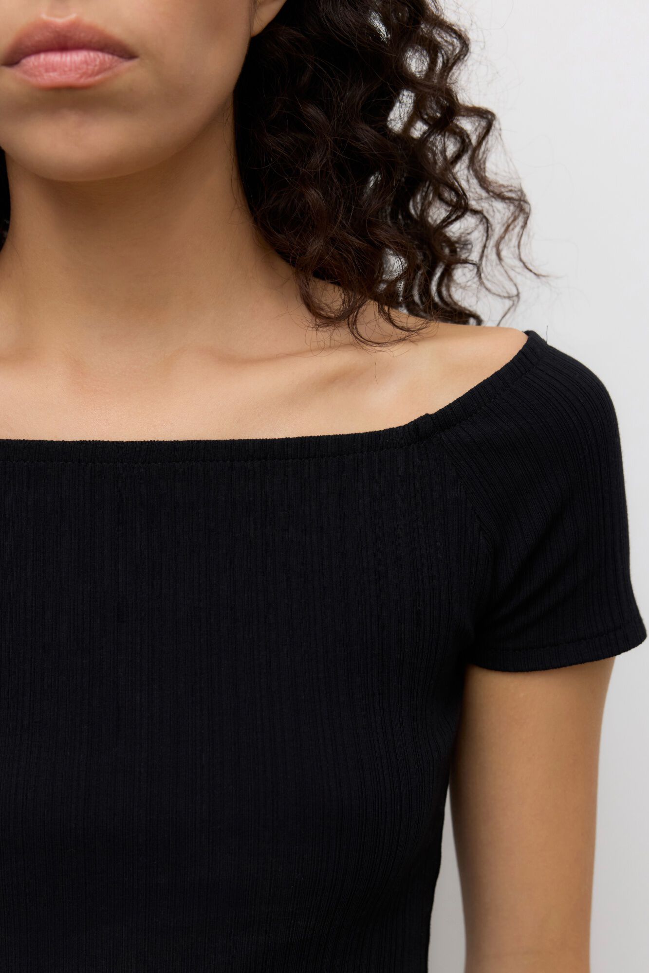 Vero Moda Top de manga corta escote barco