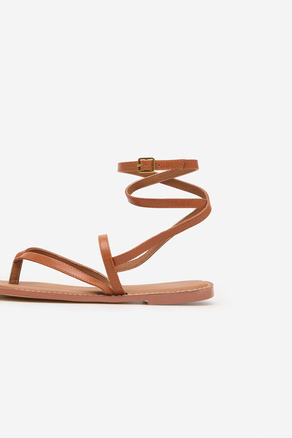 Cortefiel Sandalia tiras Marr&oacute;n