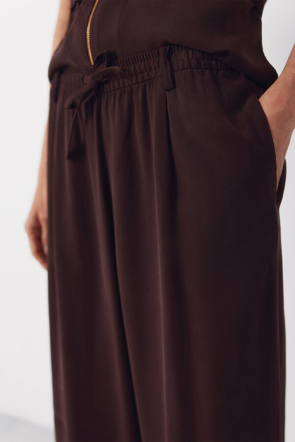 Cortefiel Pantal&oacute;n tencel cintur&oacute;n Marr&oacute;n oscuro