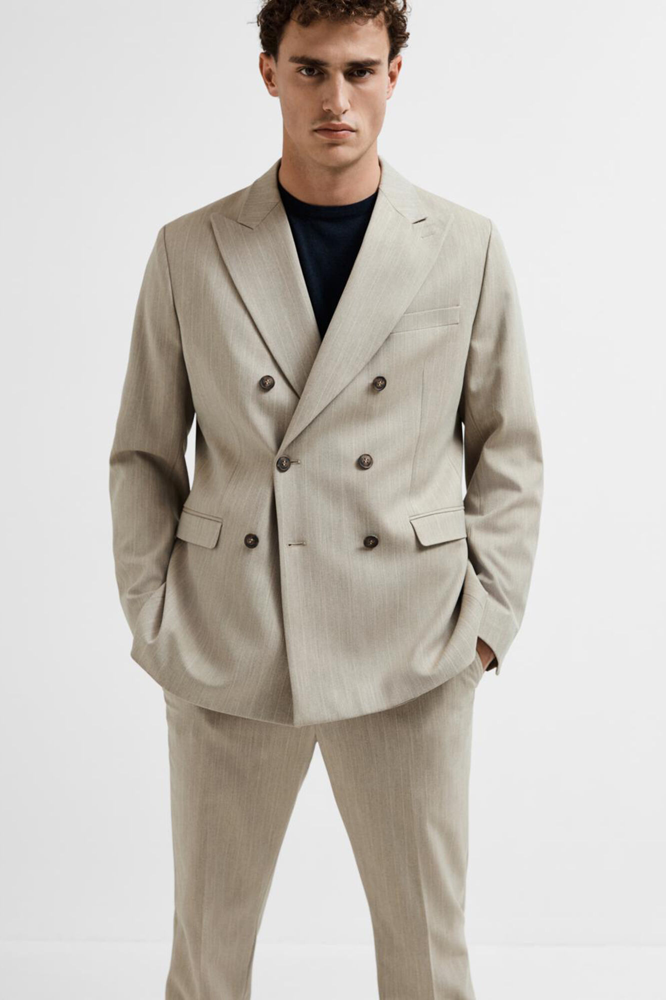 Selected Americana Slim Fit con raya diplom&aacute;tica confeccionada con materiales reciclados