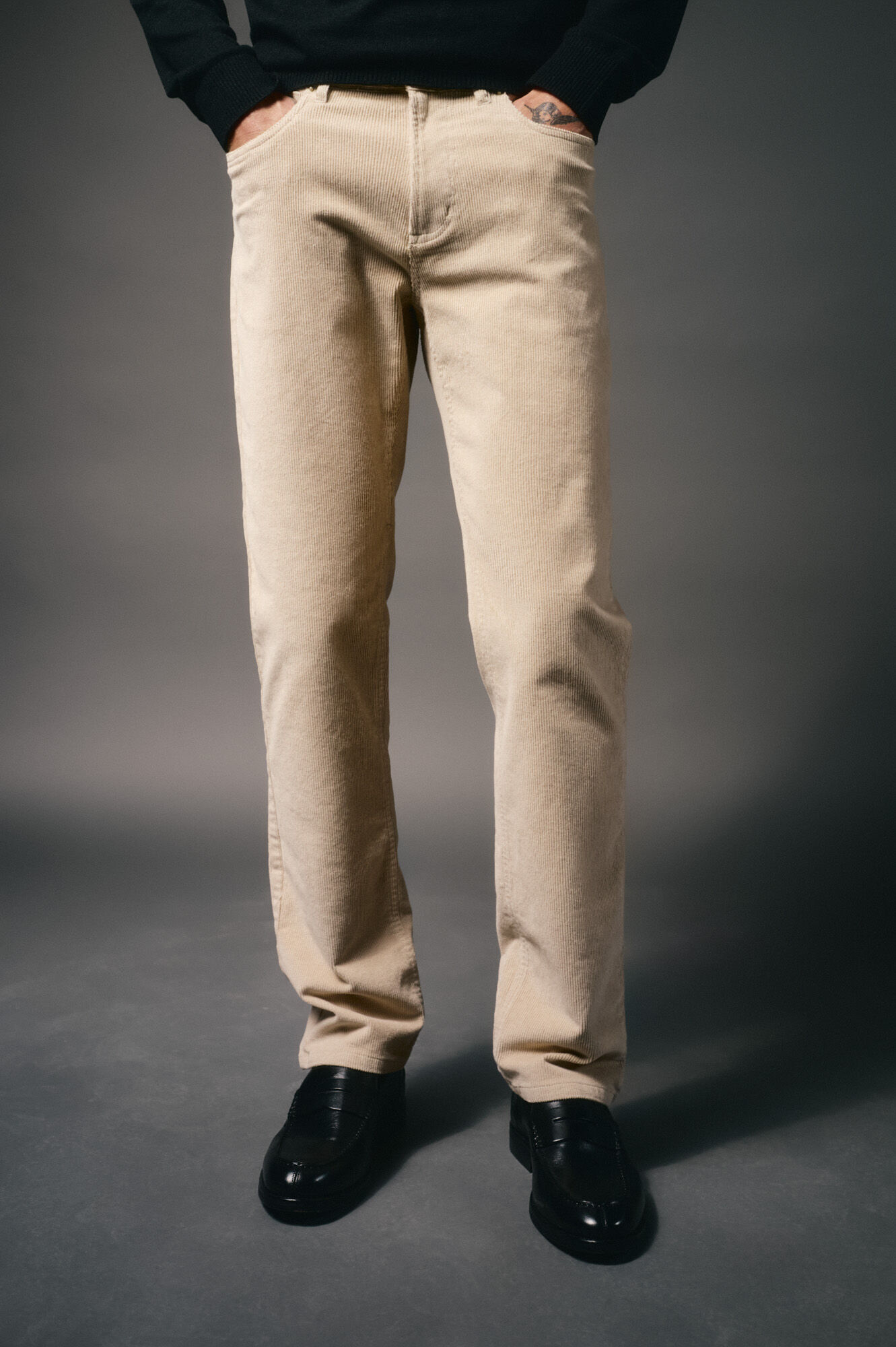 OOTO Pantal&oacute;n 5 bolsillos slim fit pana