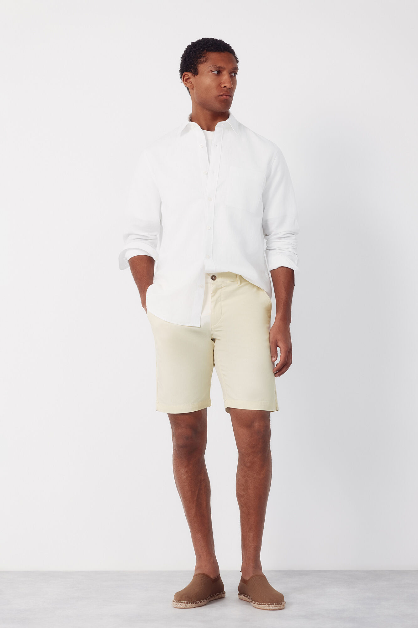 Cortefiel Bermuda chino leve