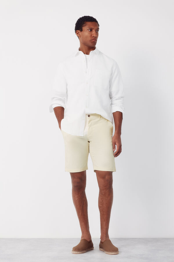 Cortefiel Bermuda chino leve Amarelo