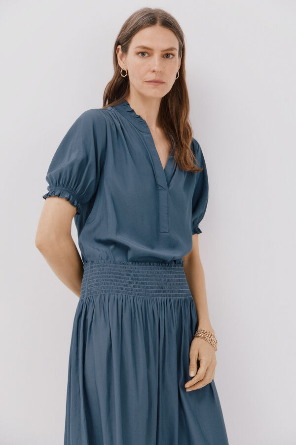 Cortefiel Blusa satinada manga corta Azul oscuro