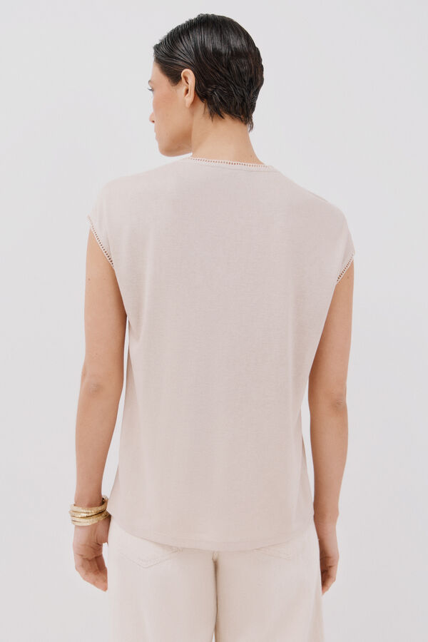 Cortefiel Camiseta b&aacute;sica com bainha Castanho