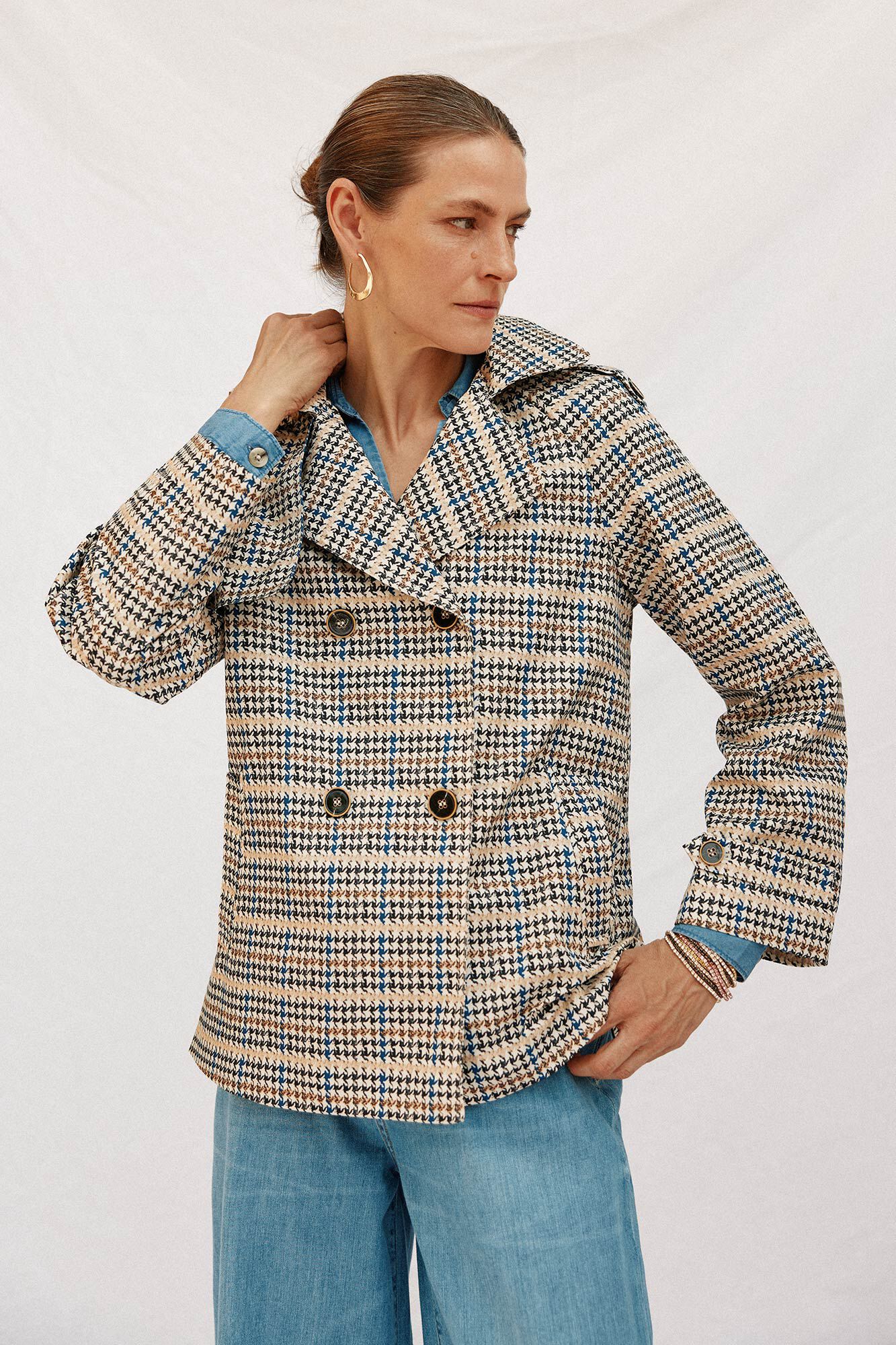 Cortefiel Gabardina curta com v&eacute;u