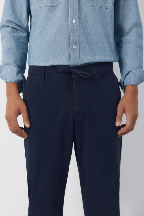 Cortefiel Cal&ccedil;a jogger de popeline com el&aacute;stico regular Azul