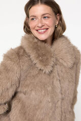 Vero Moda Abrigo corto efecto pelo Marr&oacute;n