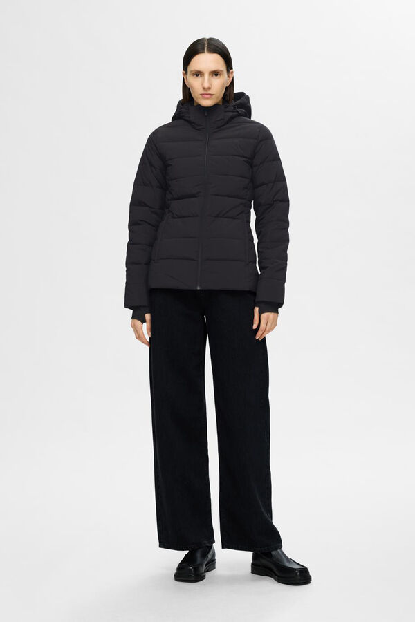 Selected Femme Casaco curto acolchoado com capuz confeccionado com materiais reciclados.  Preto