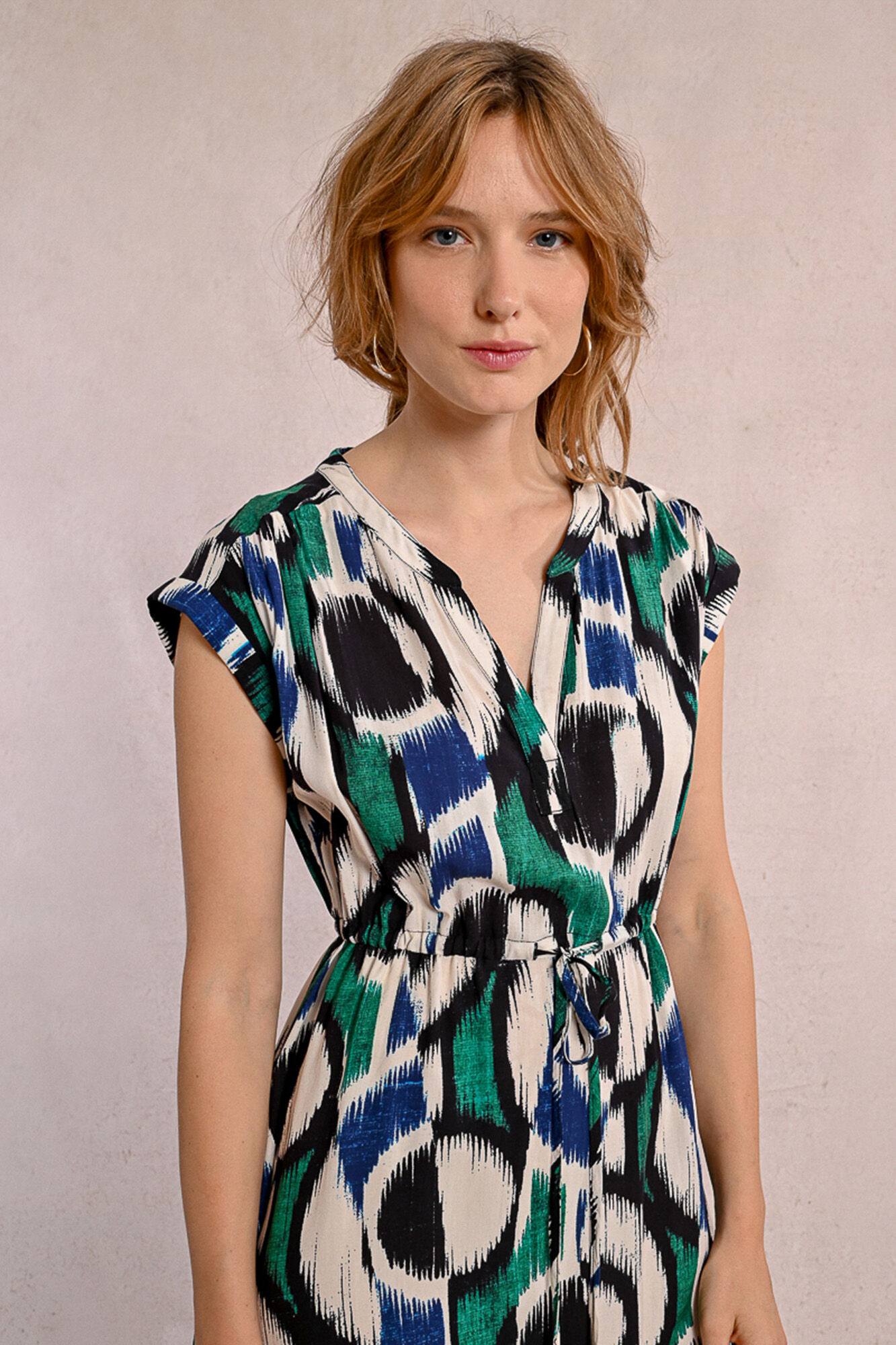 Molly Bracken Vestido corto con estampado y lazada