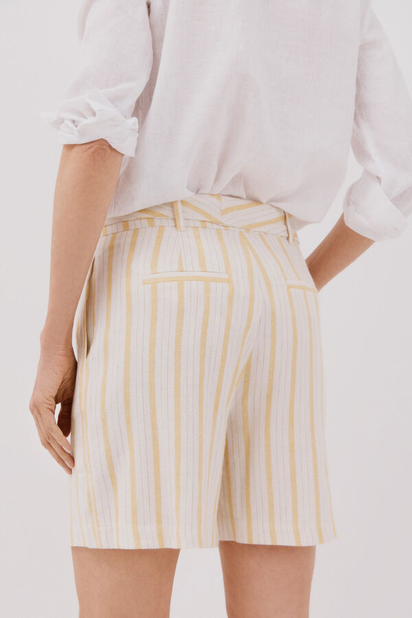 Cortefiel Bermuda lino cinturón Estampado beige