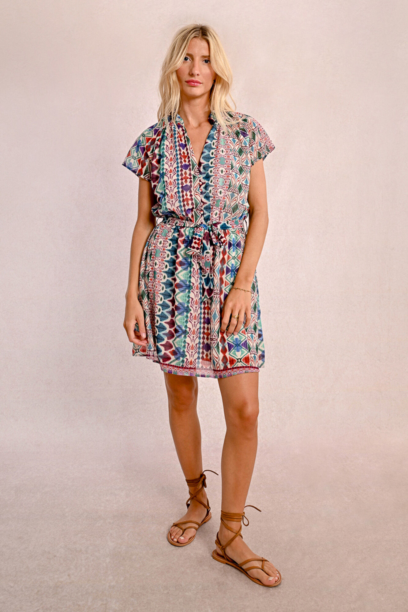 Molly Bracken Vestido de manga curta com folhos, la&ccedil;ada e estampado