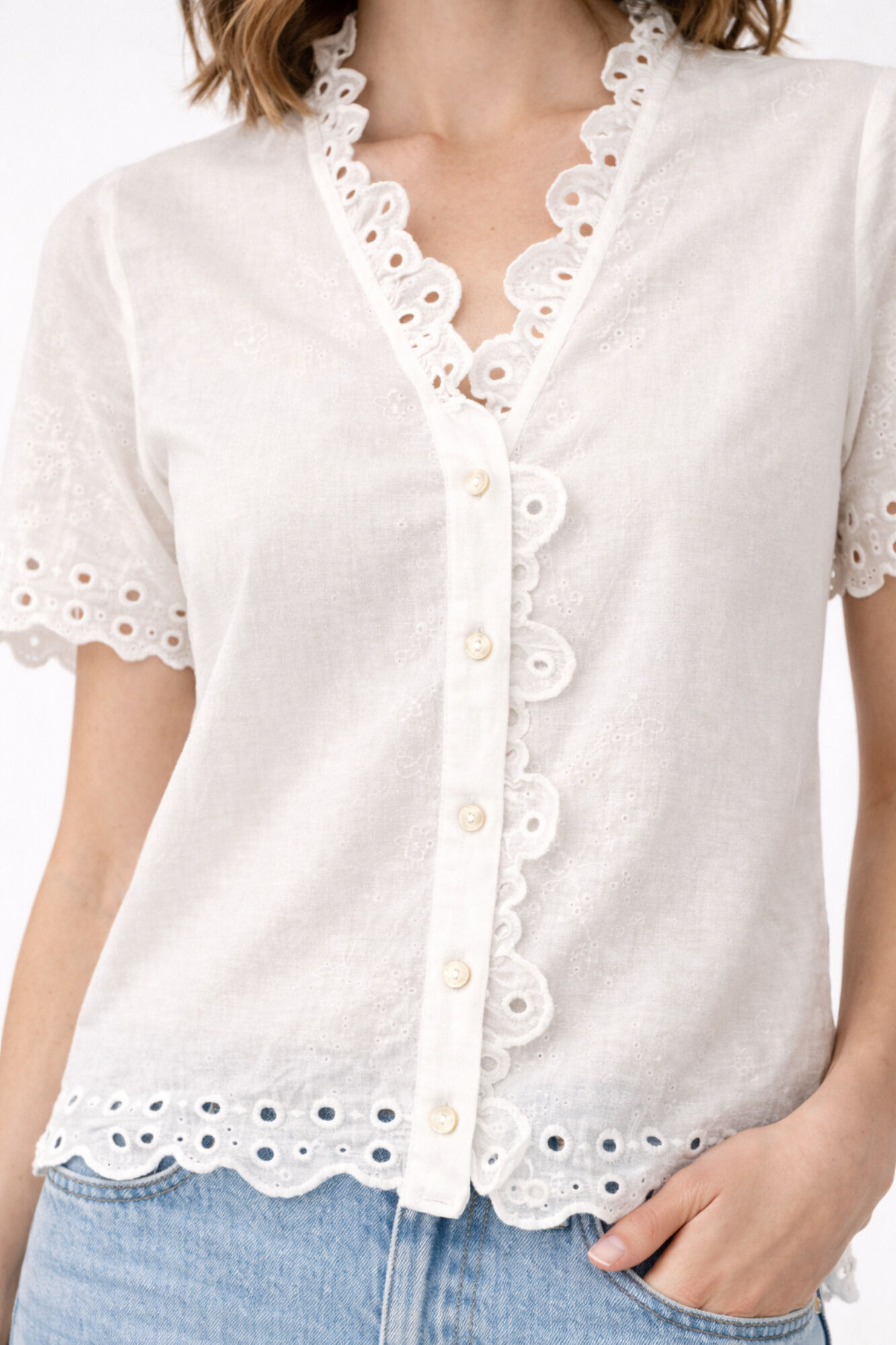 Vila Blusa em algod&atilde;o org&acirc;nico com renda inglesa