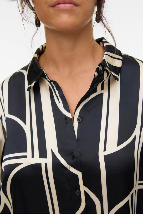 Vero Moda Curve Camisa satinada de manga larga talla grande Negro