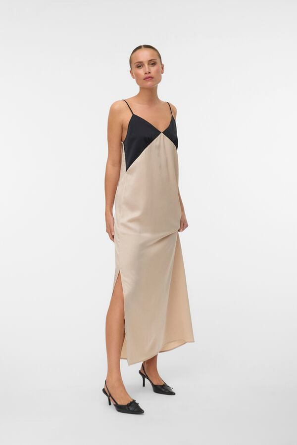 Vero Moda Vestido comprido acetinado de al&ccedil;as Tostado