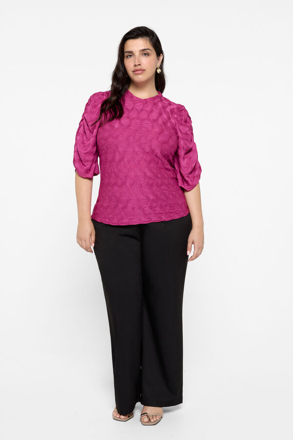 Evoked by Vila Top manga media curvy Morado
