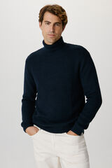 Selected Jersey estructura de cuello vuelto confeccionado 100% con algod&oacute;n org&aacute;nico. Azul marino