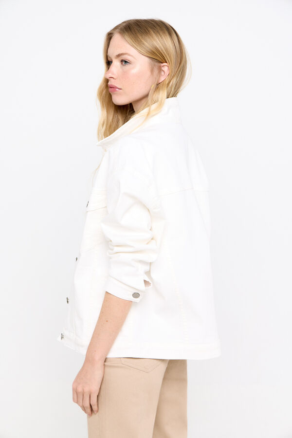 Cortefiel cazadora vaquera blanca Marfil